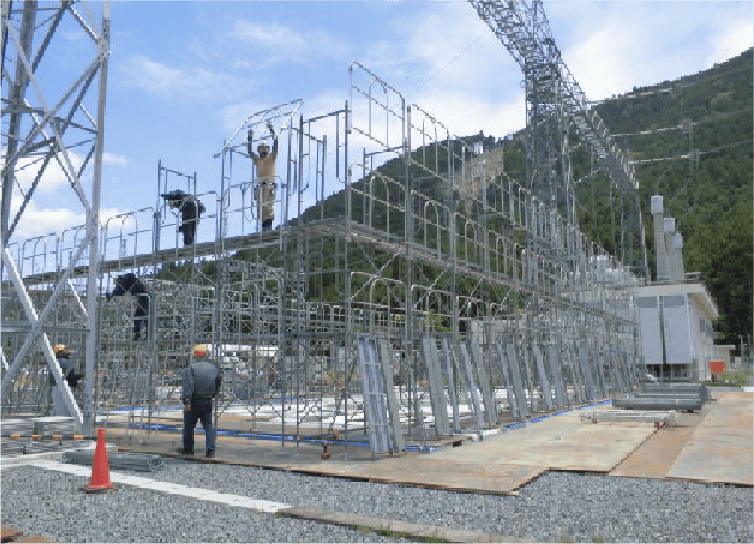 足場の組立作業